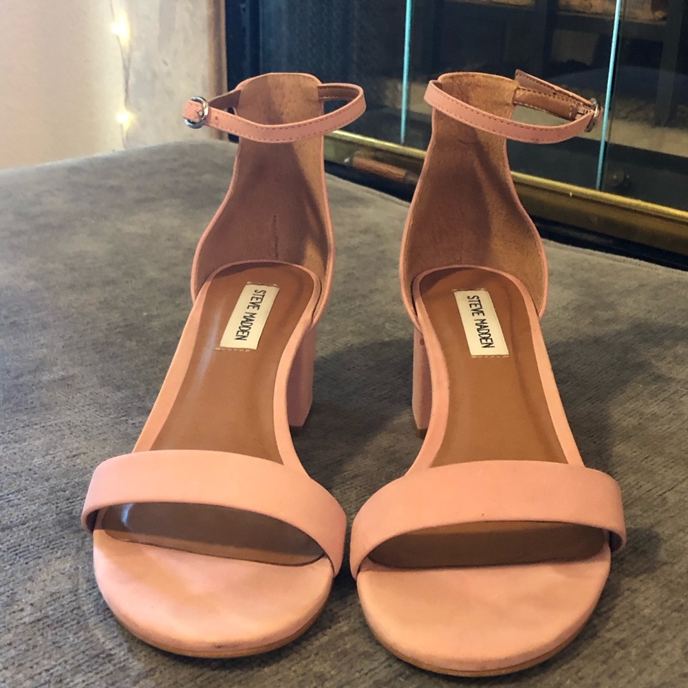 Baby pink Steve Madden sandals